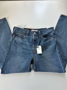Levi’s NWT Wedgie Jeans 29